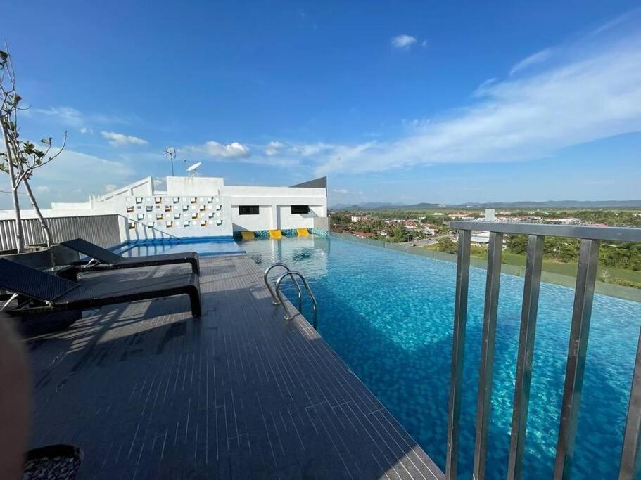 Myrumah Imperio Home , Alor Setar 3Br With Sky Infinity Pool Exterior foto