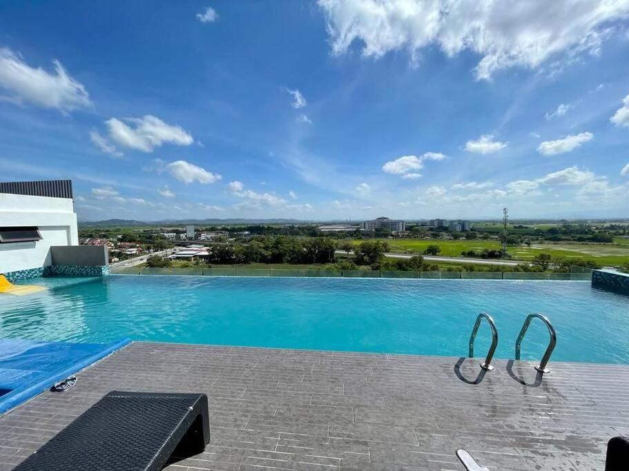 Myrumah Imperio Home , Alor Setar 3Br With Sky Infinity Pool Exterior foto
